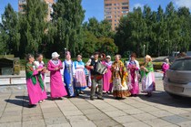 Гулянье на центральной площади город Ижевск